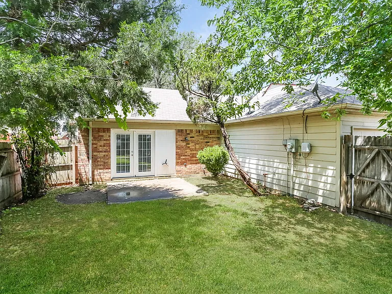 1526 Chapman St — Photo 25