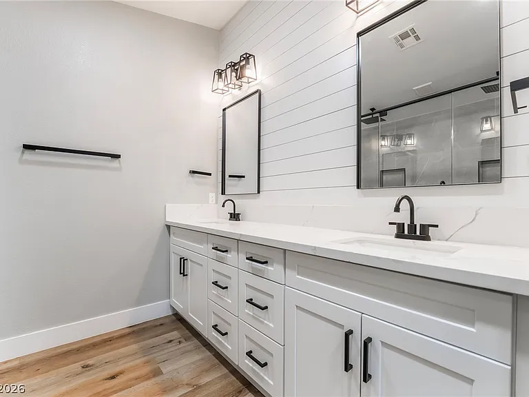 9171 W Viking Rd — Photo 36