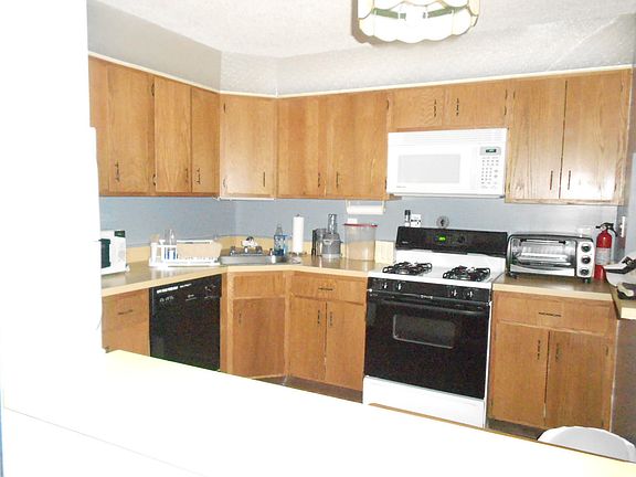 Eat in kitchen