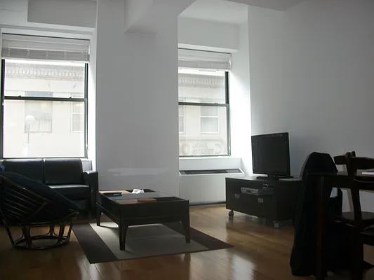 Rented by Nest Seekers International | media 7