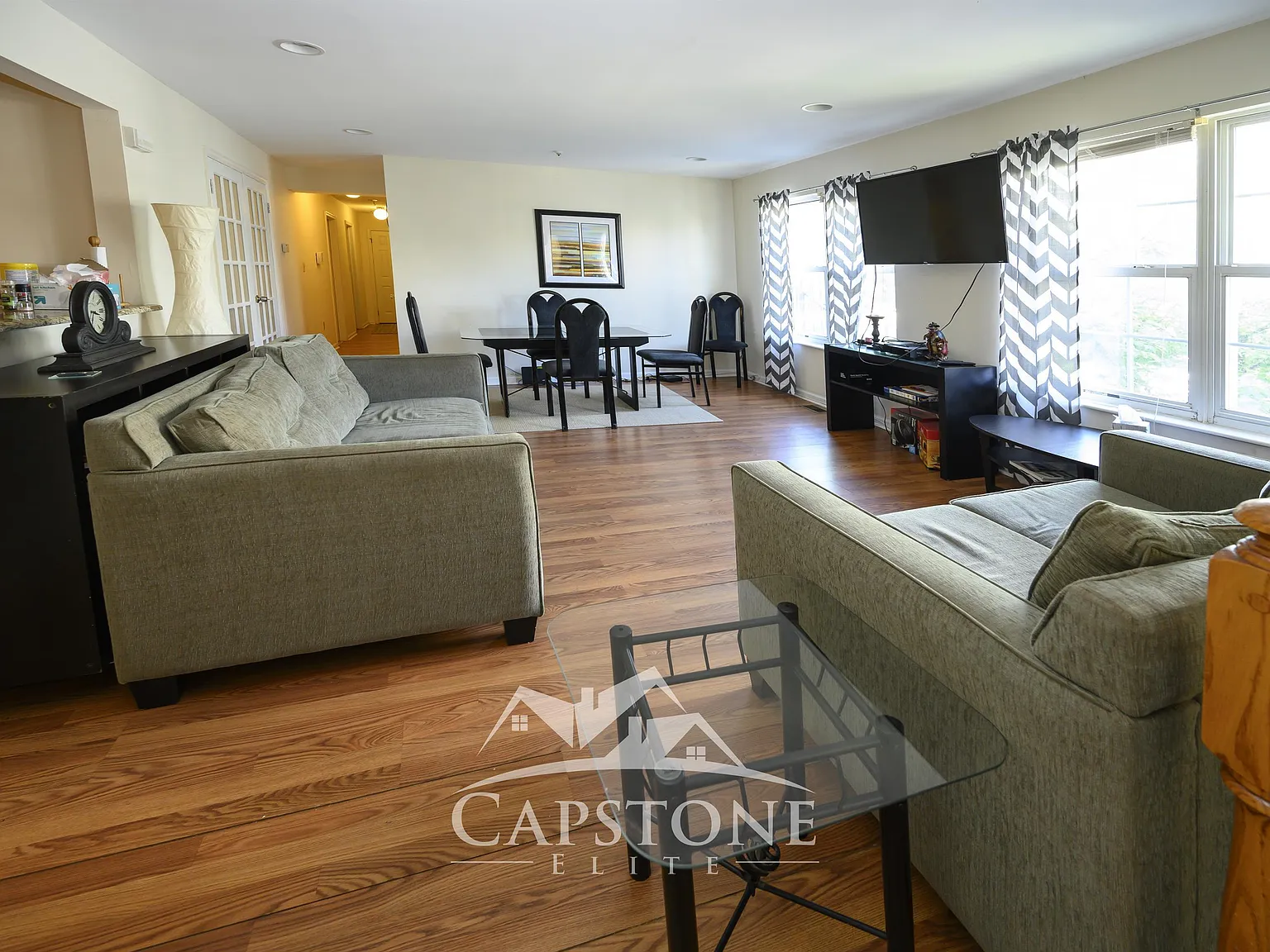 206 Matthews Drive (5 Bed | 3 Bath) (P3 | T1 P... - Downs... — Photo 2