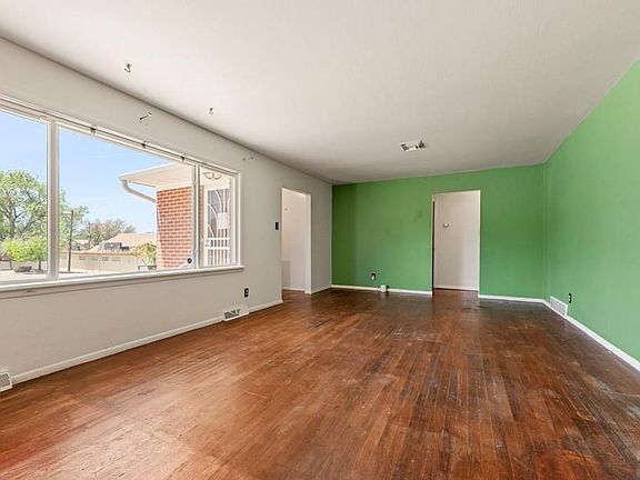5th image of 1025 Liberty Ln