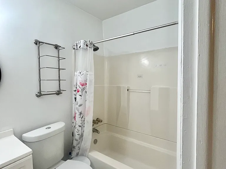 321 SW 14th St #3 — Photo 18