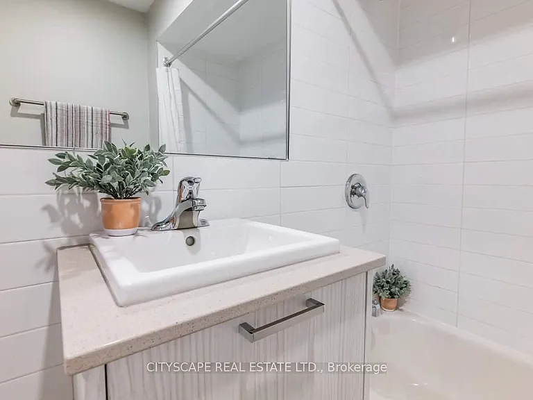 85 Wellesley St E #808 — Photo 13