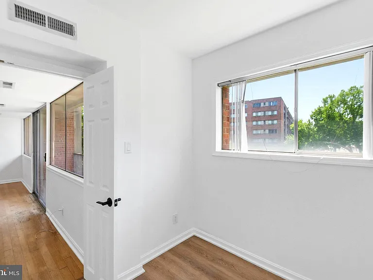 431 N Armistead St #307 — Photo 16