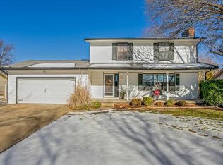 218 W Pine View Dr, Andover, KS 67002