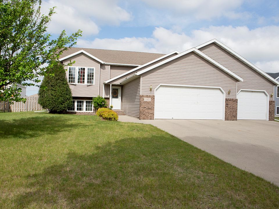 1st image of 3419 Westmoor Dr