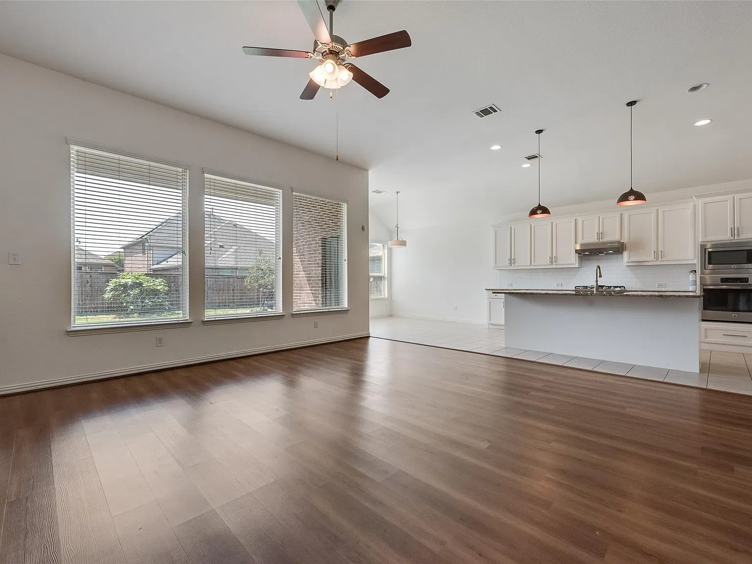 4 bed, 3167 sqft, $3,300 — Photo 4