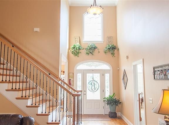 3rd image of 412 Crowders Bluff Ct