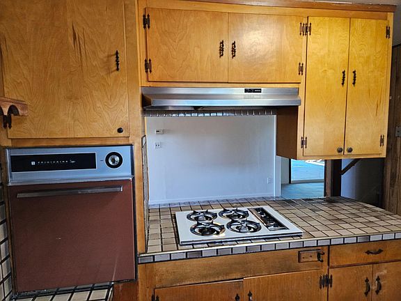 5th image of 3098 Bigwood Dr
