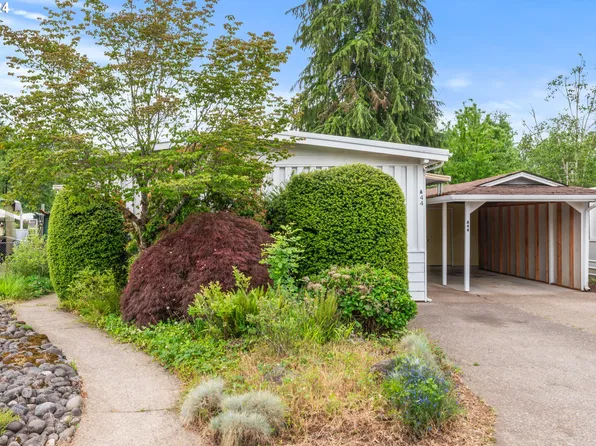 77500 S 6th St Space A44, Cottage Grove, OR 97424