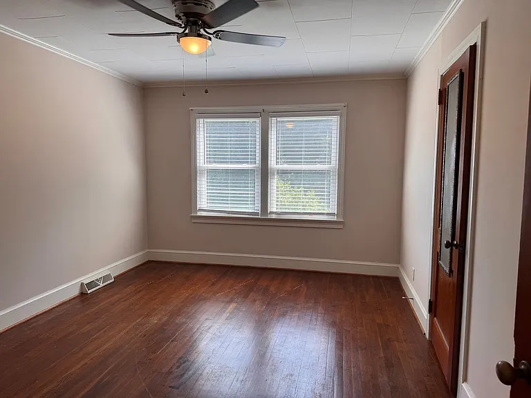 963 S Cox St — Photo 10