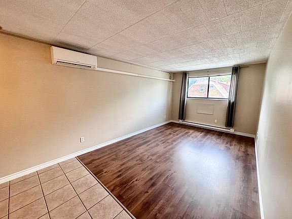 3rd image of 360 Tecumseh Rd W Unit 203