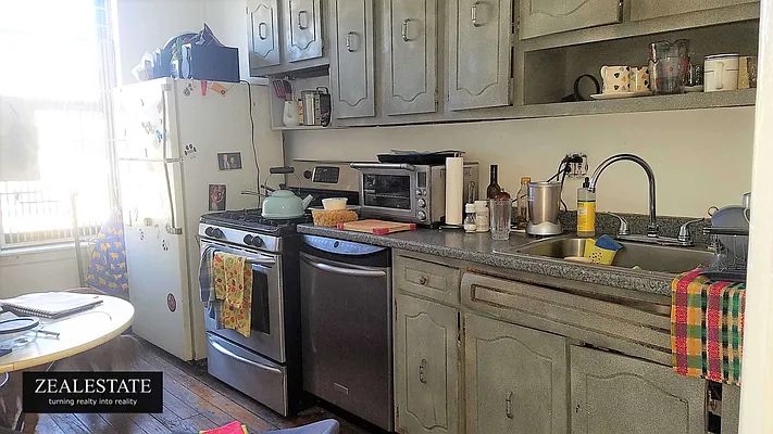 Rented by ZealEstate Group Inc | media 16