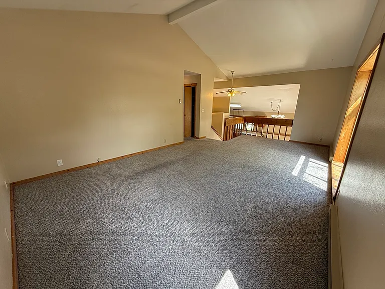 5 N Yellowstone Ave — Photo 19