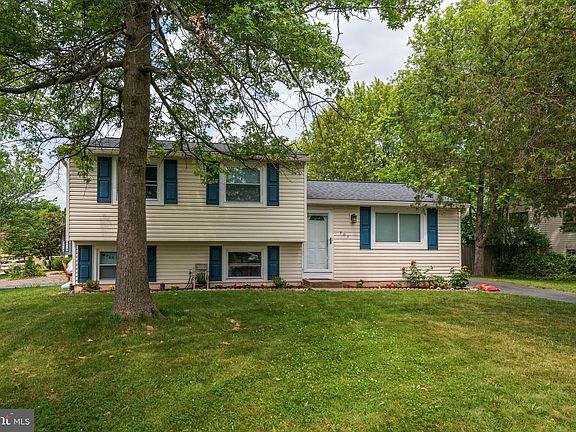 2nd image of 701 Morningside Ct