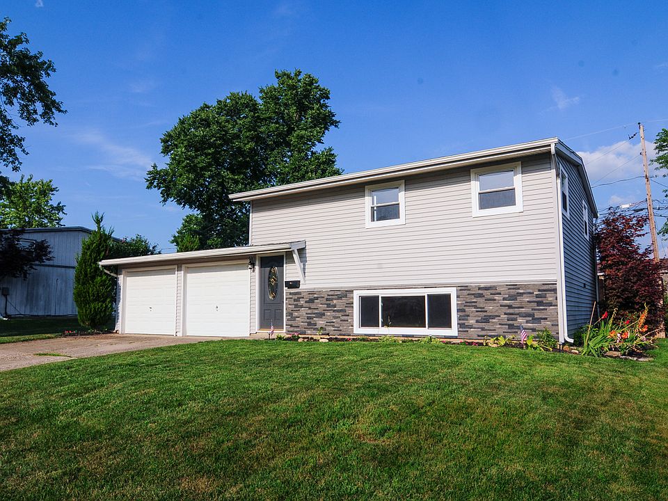 1st image of 202 Deerfield Dr
