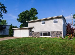 202 Deerfield Dr, New Carlisle, OH