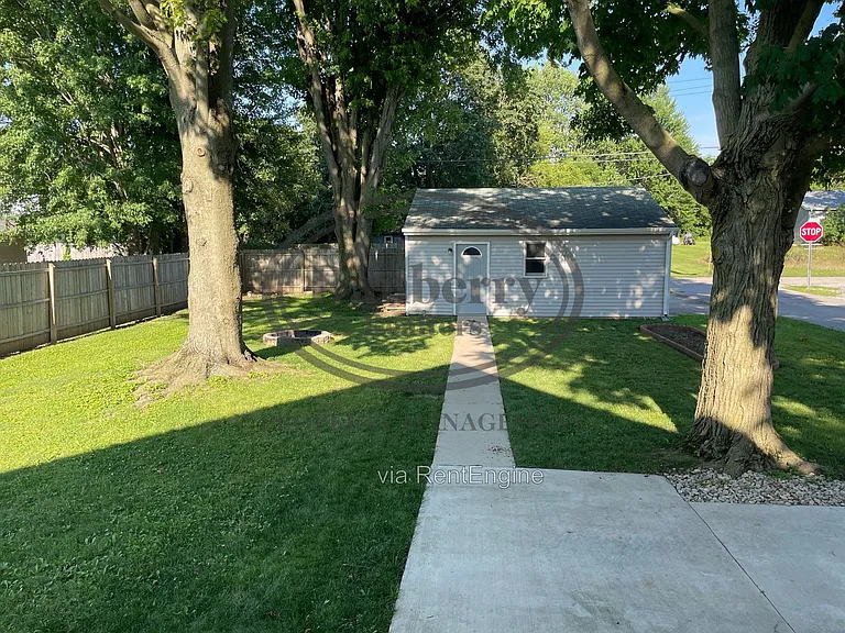 109 S Main St — Photo 3