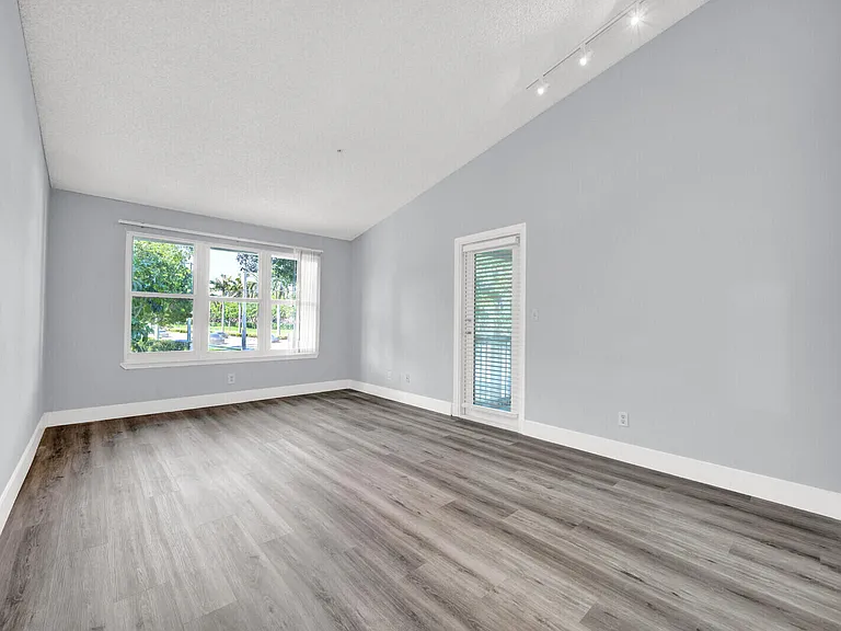 2319 N Congress Ave #22 — Photo 6