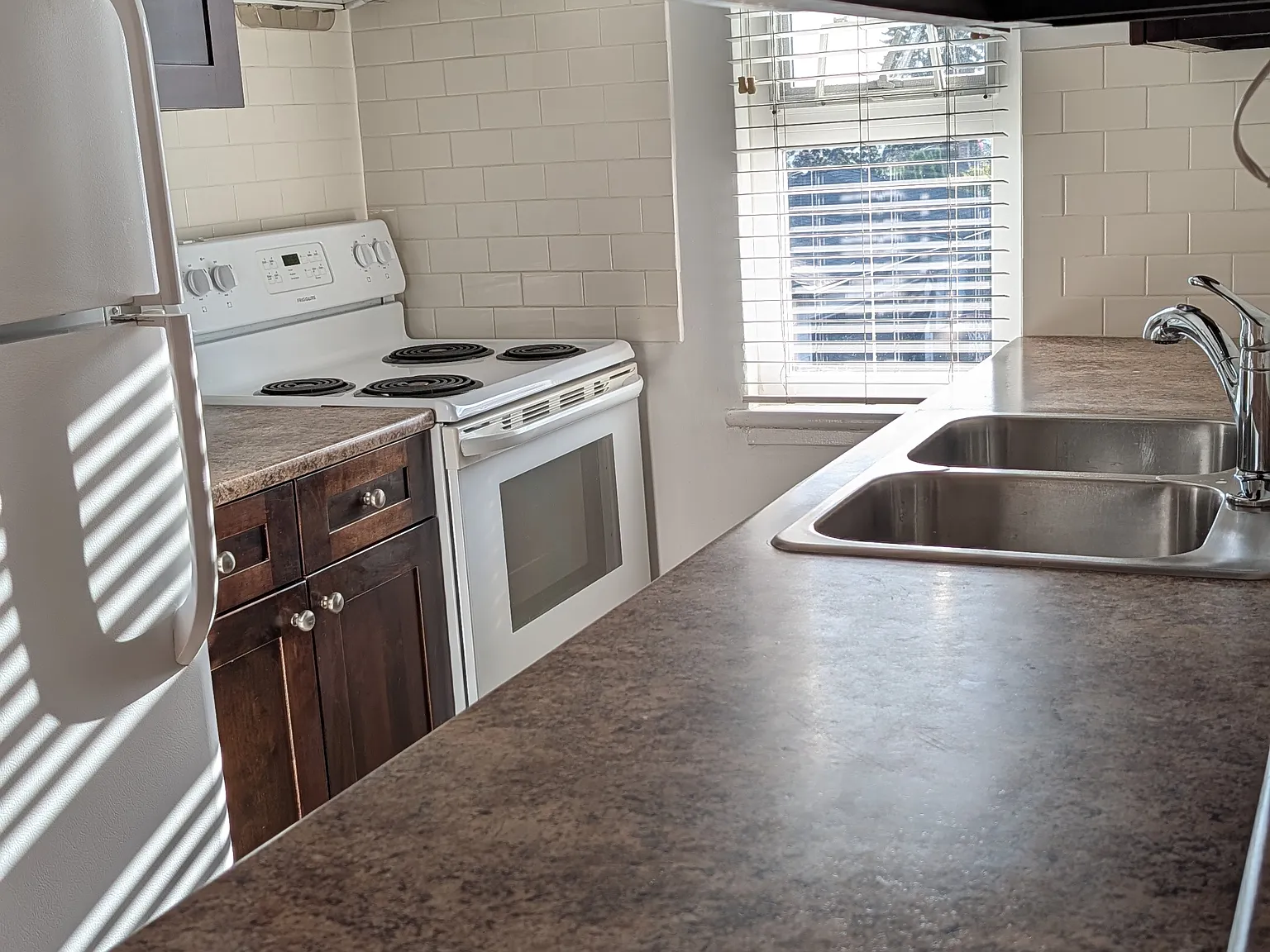 1 bed, 600 sqft, $1,690 — Photo 3