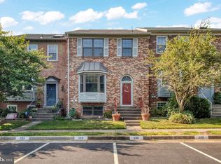 3964 Rosebay Ct, Fairfax, VA 22033