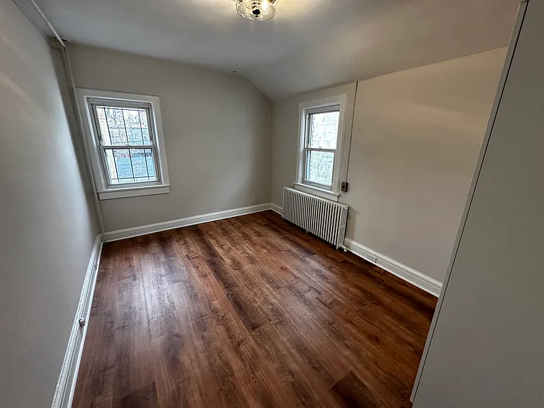 525 11th St SE — Photo 34