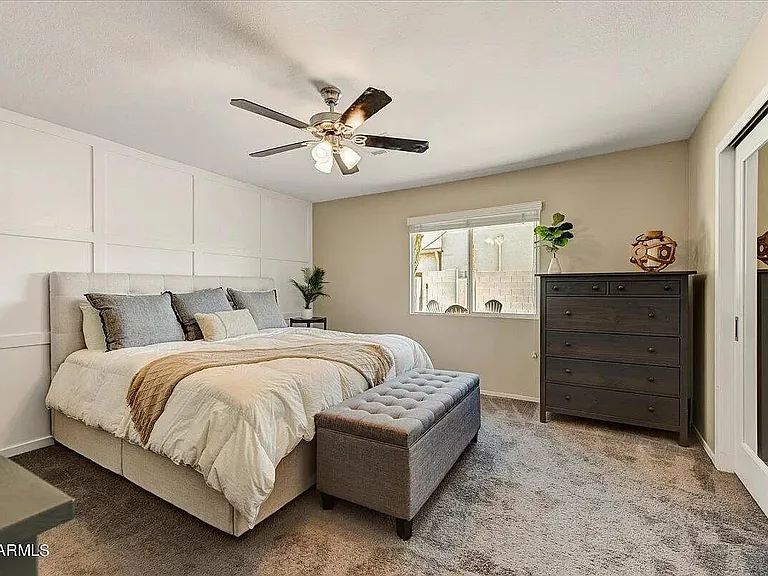 2217 N Sunset Dr — Photo 8