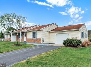37 Sycamore Ln, Hanover, PA 17331