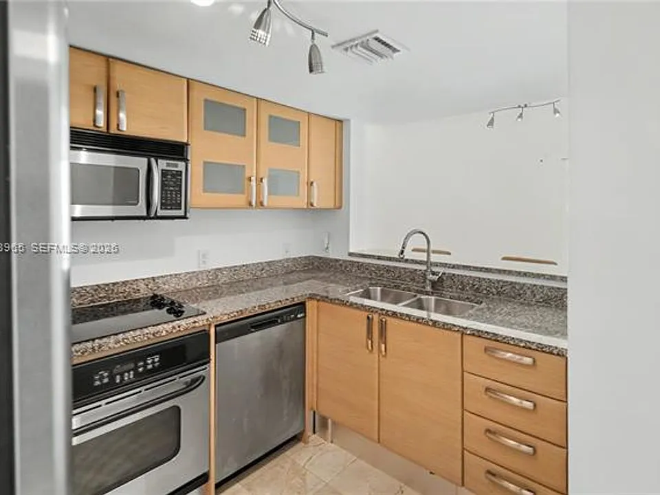 2101 Brickell Ave #CU-1611
