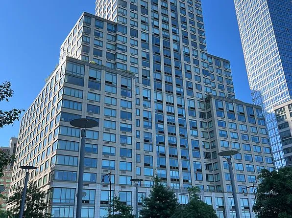 100 Riverside Blvd APT 10C, New York, NY 10069