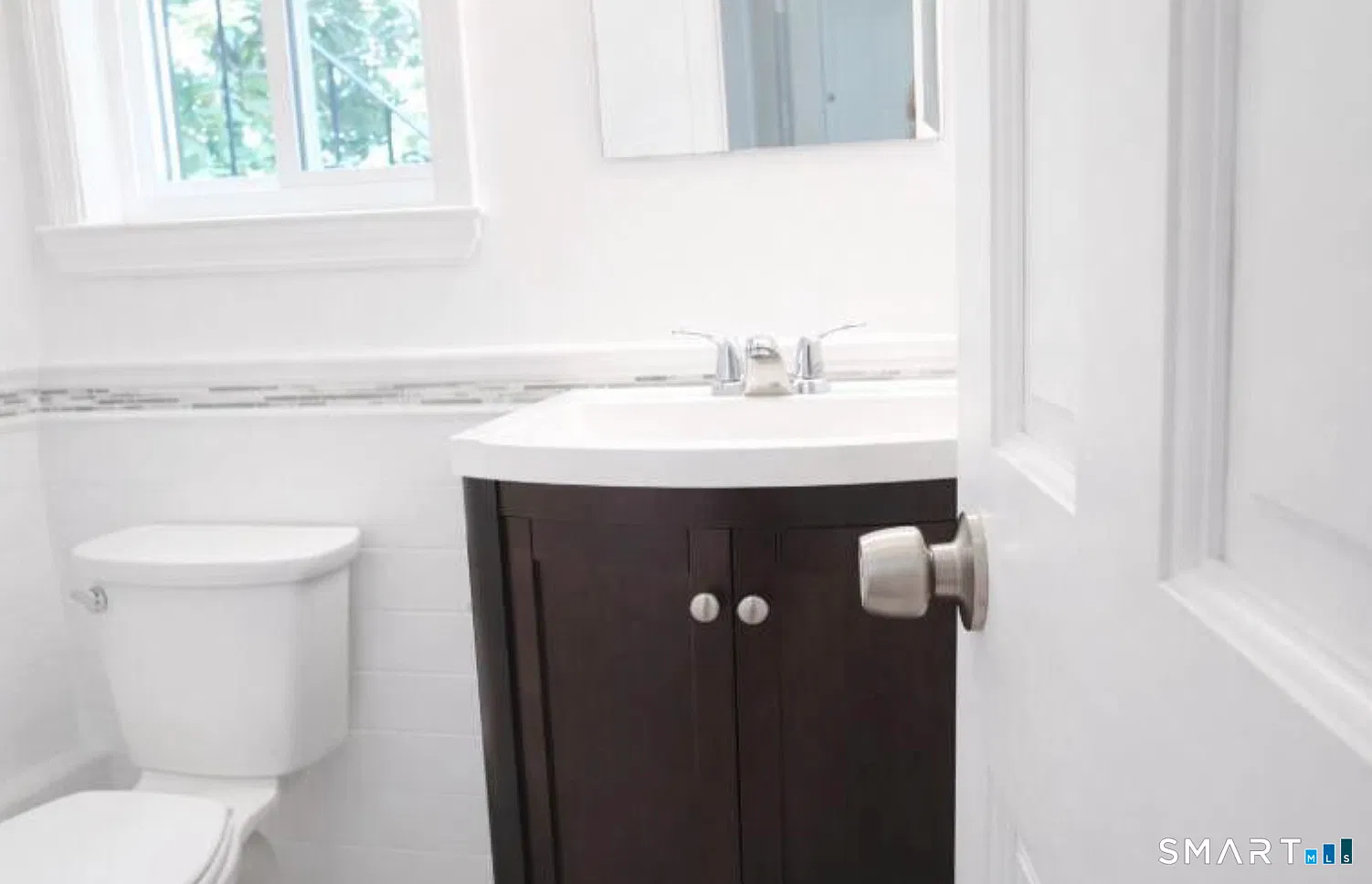 3 bed, 3.0 bath, 1500 sqft, $4,200 — Photo 4