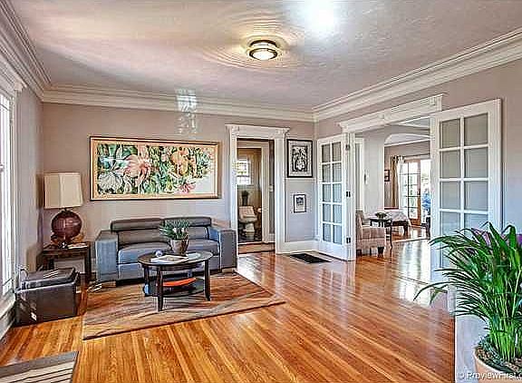4th image of 3016 Laurel St