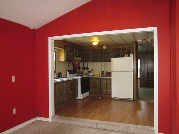 3rd image of 31 Clark St