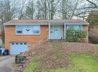 211 Mardi Gras Dr, Pittsburgh, PA 15239