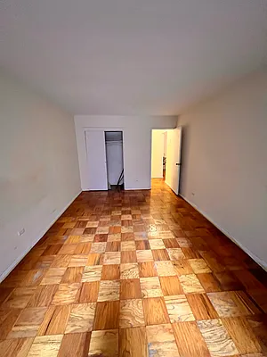 Rented by Smart NY Realty LLC | media 5