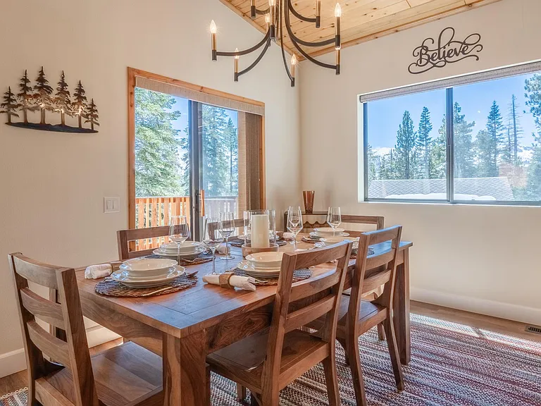 Dining Area with Mountain Views