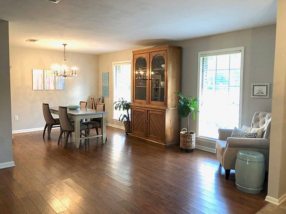 Dining Room & Sitting Area