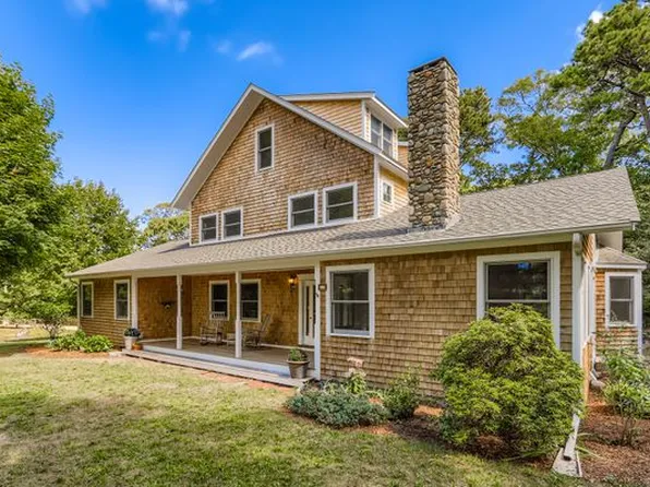 63 Crowell Ln, Tisbury, MA 02568