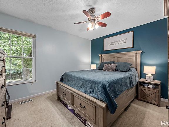 4th image of 2427 Pheasant Run Dr