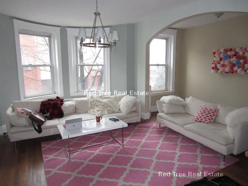 5 bed, 2000 sqft, $8,400 — Photo 1