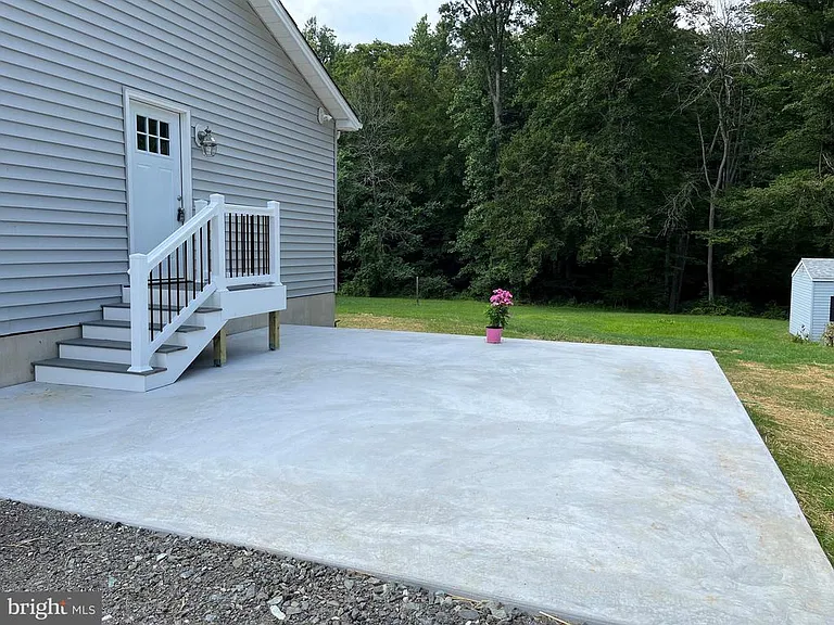 2114 Moorland Dr — Photo 3