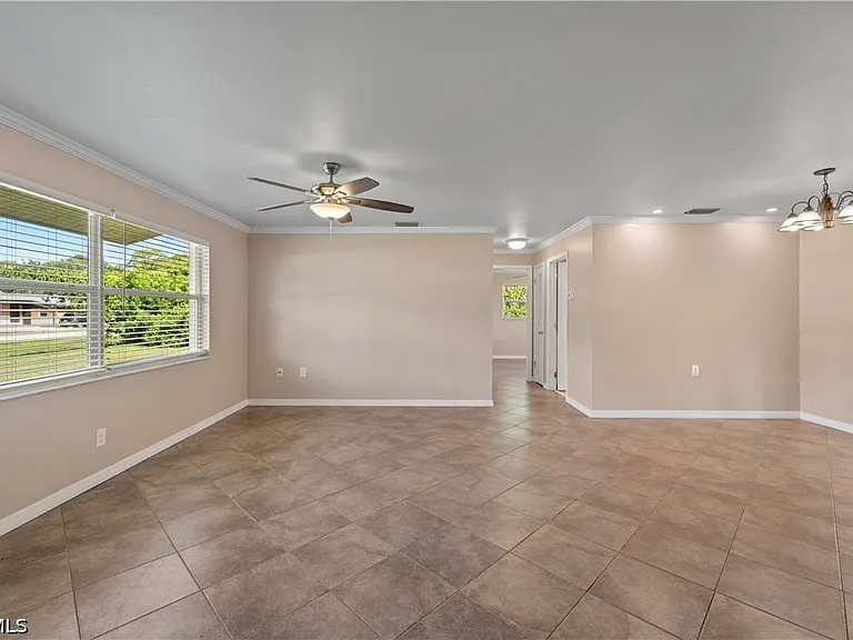 1290 Barrett Rd — Photo 4