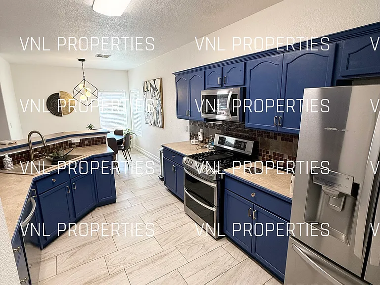 6420 Cayenne Dr — Photo 32