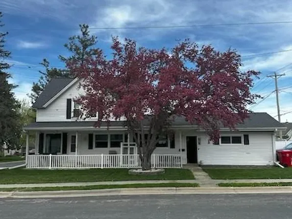 103 4th St SW, Stewartville, MN 55976