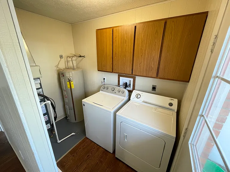 613 & 615 E Brenda Ln #615 — Photo 14