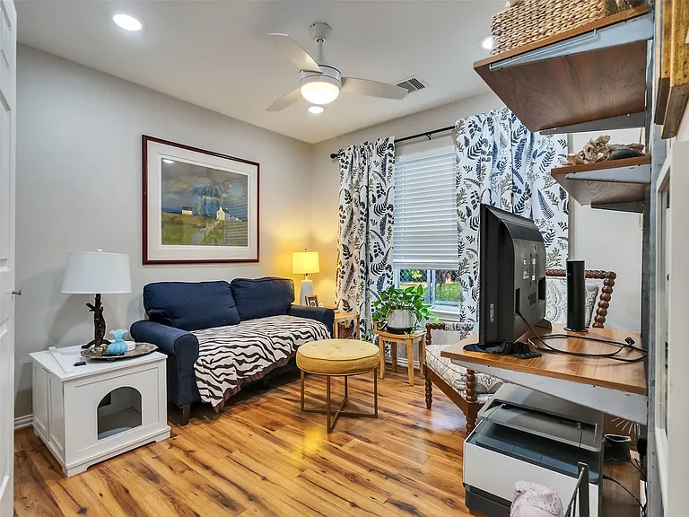 10309 Chesterfield Dr — Photo 13