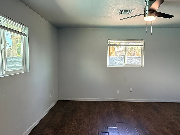 1418 E Kuns Ct — Photo 14