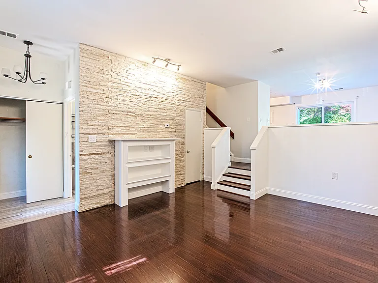 5411 Crossrail Dr — Photo 4