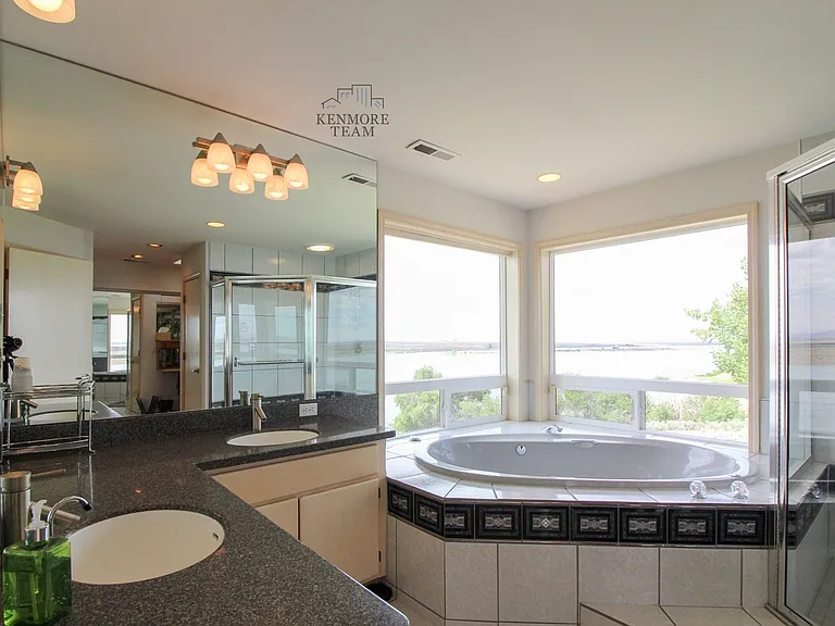 2141 N Columbia River Rd — Photo 26